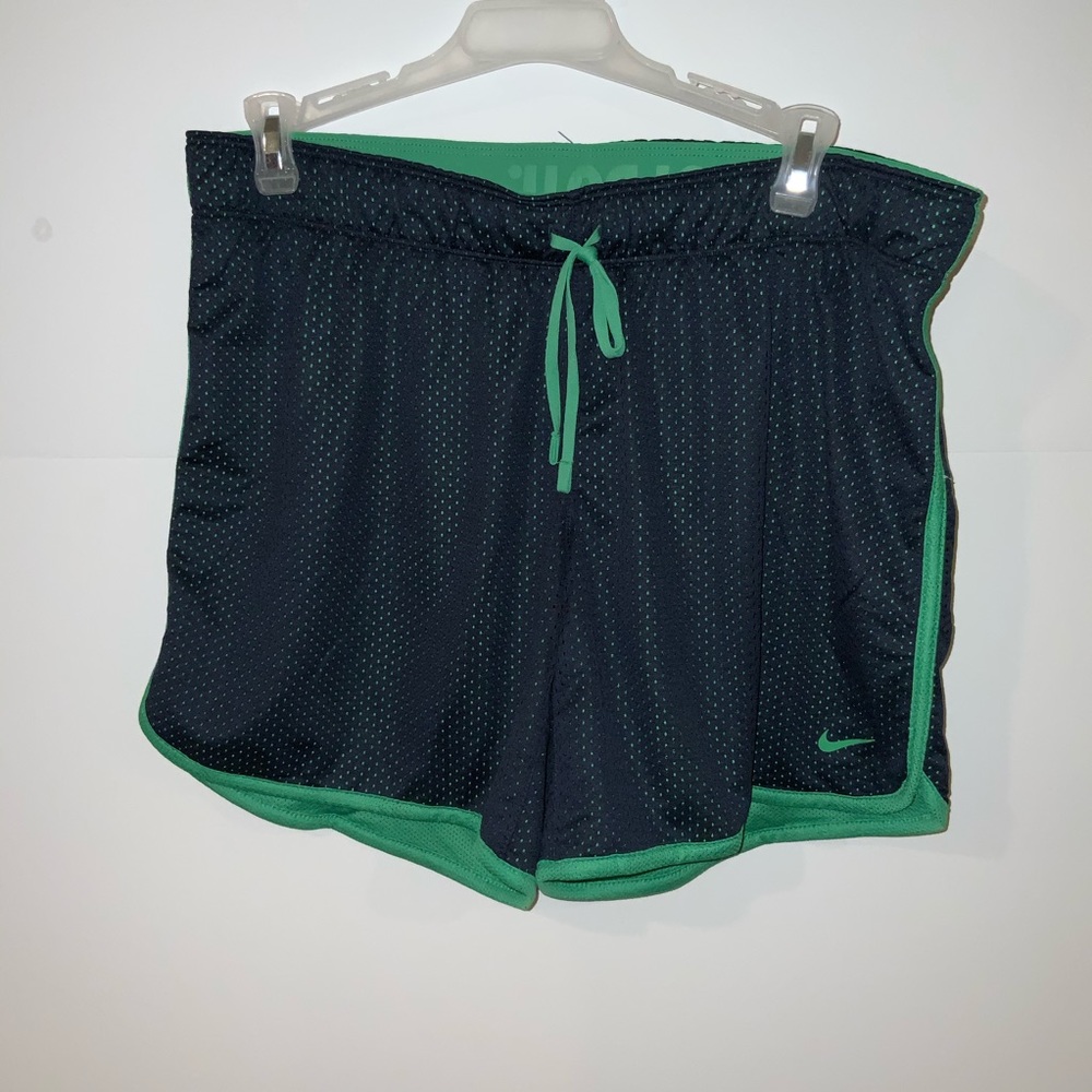 Woman’s Nike Dri-Fit Mesh Training Shorts/ Size: M